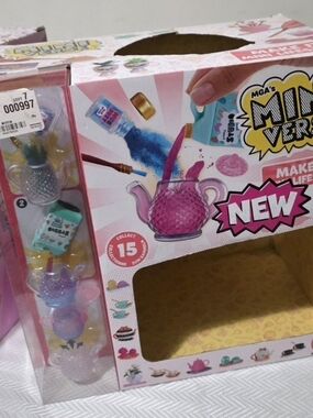 MGA’s Miniverse - Lifestyle series 2 Collectible -  Display (EMPTY BOX ONLY)
